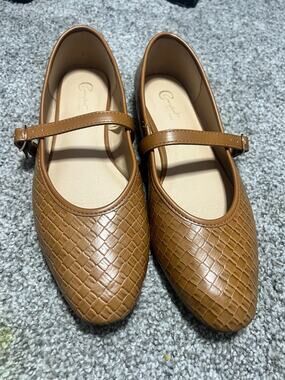 Cato's Women's Fashionable Comfortable Casual Flats Size 9 EUC
